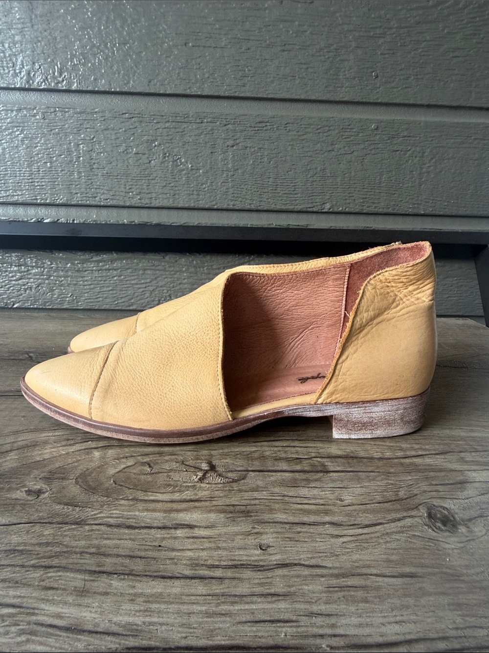 Free People Women's Slip-On Flats in Light Yellow size 41 - Picture 4 of 9